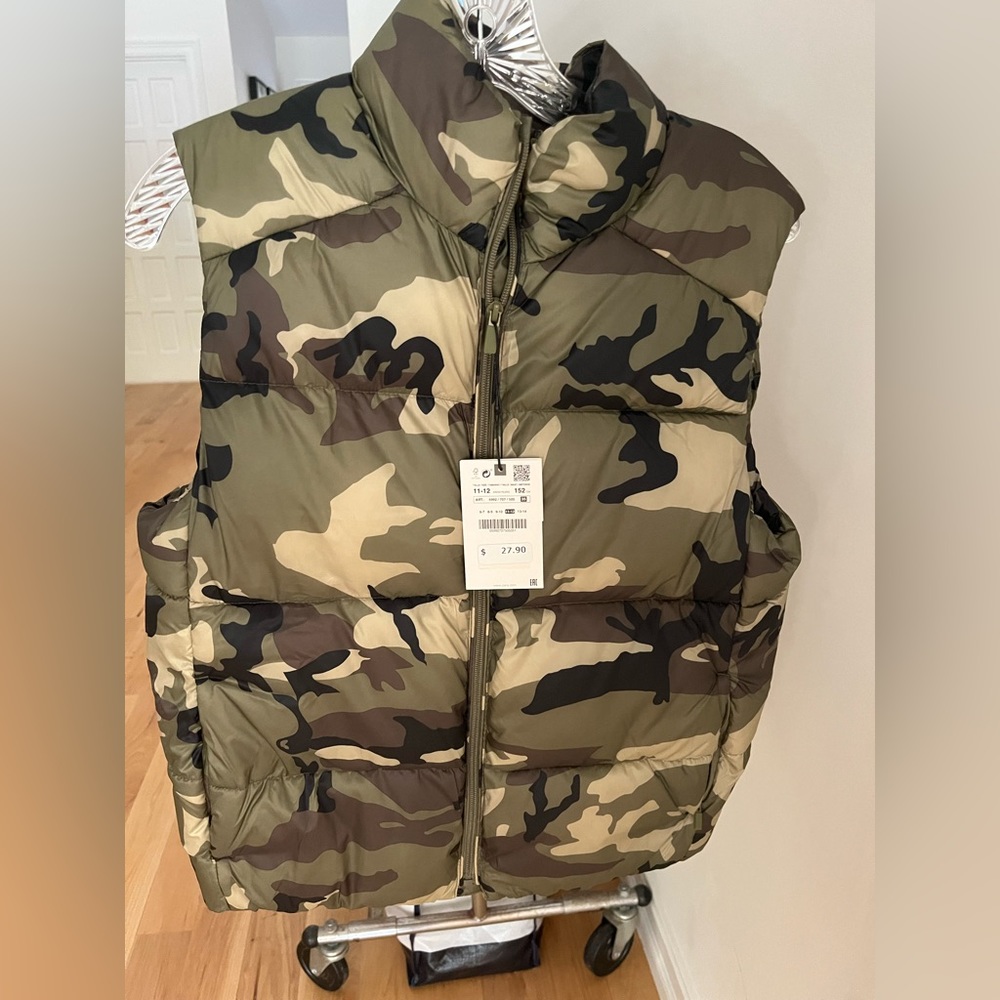 Zara Vest boys/teens NWT size 11-12